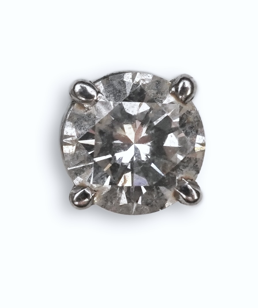 A diamond stud earring